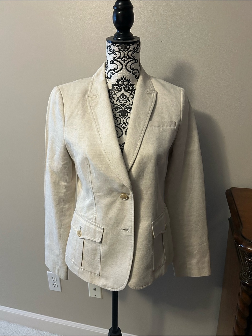 Women’s Cream Tailored double Button Blazer